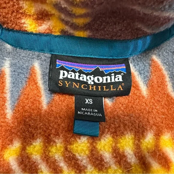 Patagonia Women’s Synchilla - Picture 2 of 5